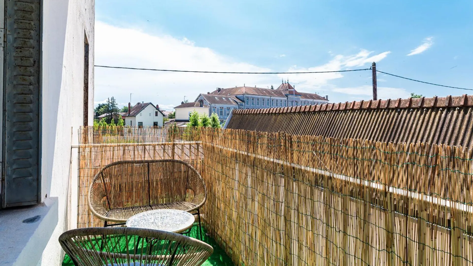 Grand Appartement Lumineux Avec Balcon Bourg-en-Bresse