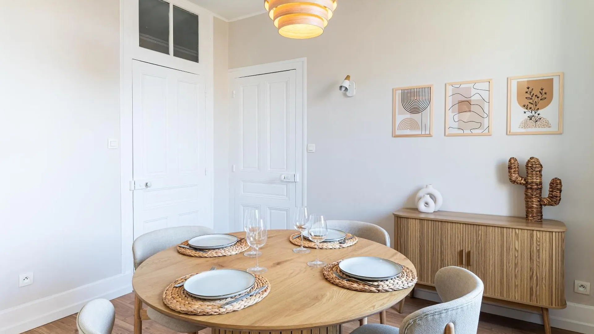 Grand Appartement Lumineux Avec Balcon Bourg-en-Bresse