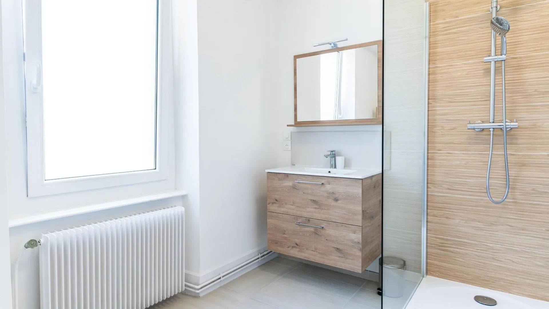 Grand Appartement Lumineux Avec Balcon Bourg-en-Bresse